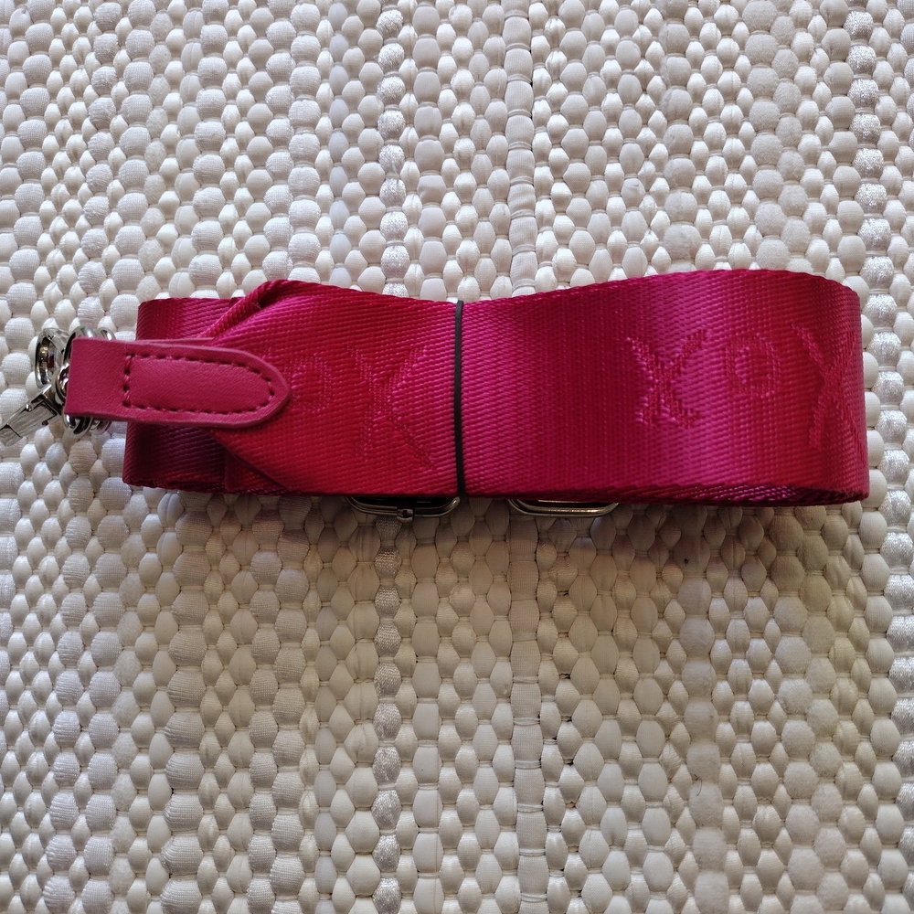 Betsey Johnson Hot Pink Embossed Eiffel Tower Crossbody Bag - Picture 7 of 8